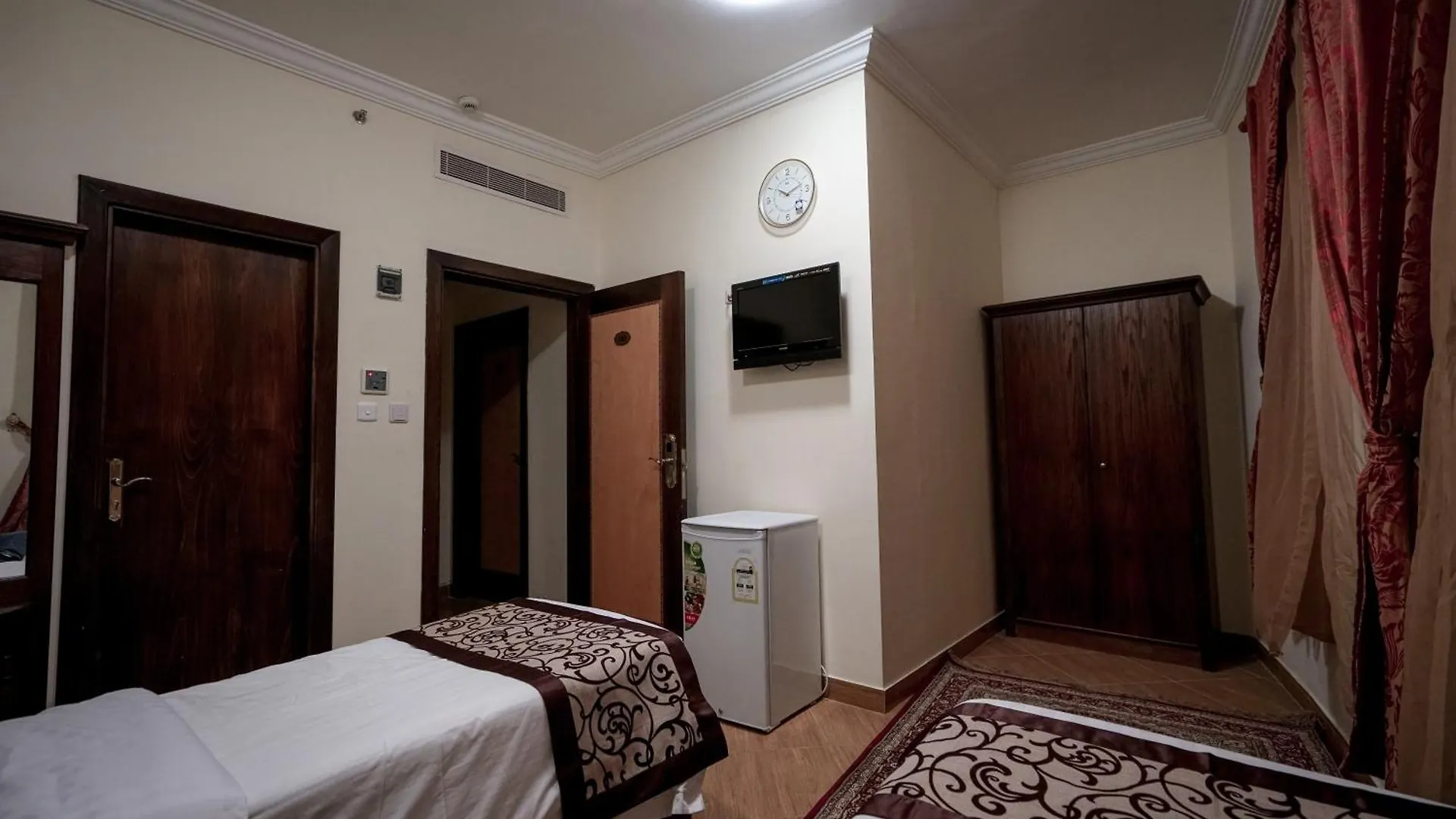 Qasr Al Azizia Hotel Mecca 3*,