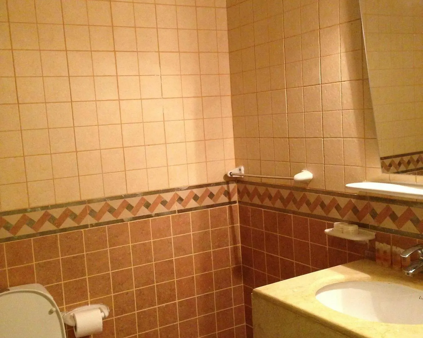 ***  Qasr Al Azizia Hotel Mekke Suudi Arabistan